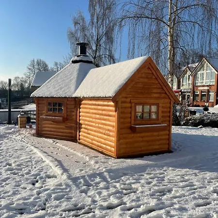 Grillkota Holzhuette Luxuszelt Lauenburg
