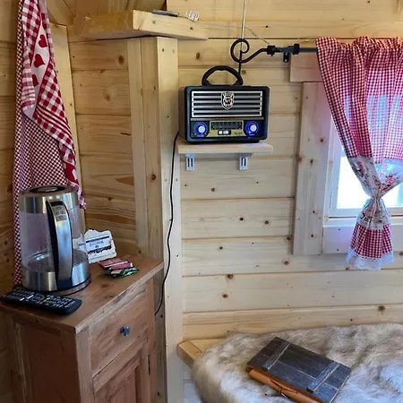 Luxuszelt Grillkota Holzhuette *