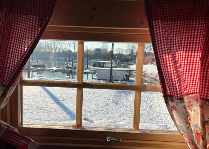 Luxe tent Grillkota Holzhuette *