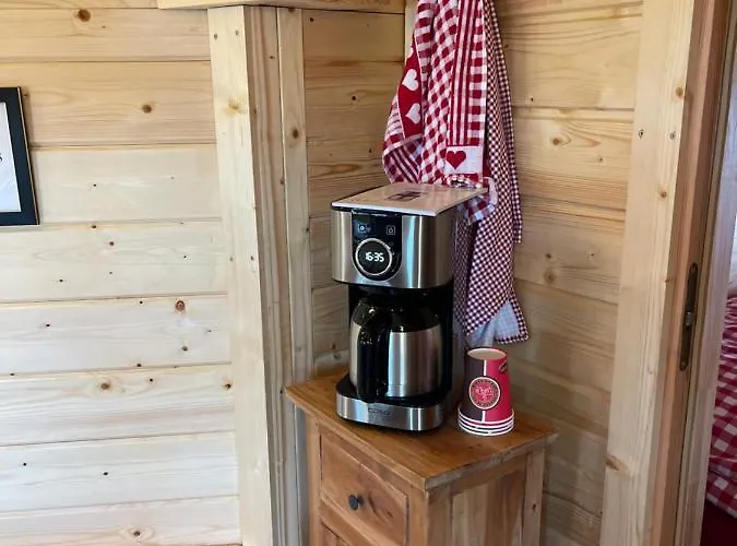 Grillkota Holzhuette Luxe tent